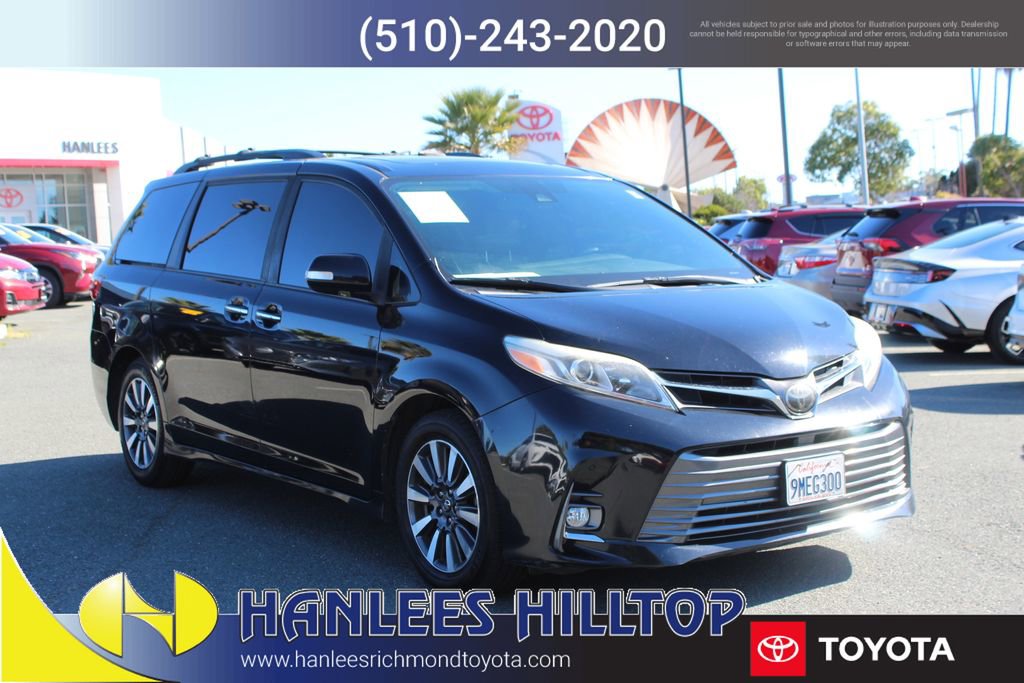 Used 2018 Toyota Sienna Limited w/ Carpet Mat Package image 5