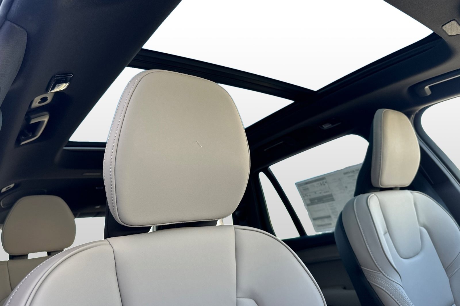 New 2026 Volvo XC90 B5 Plus image 20