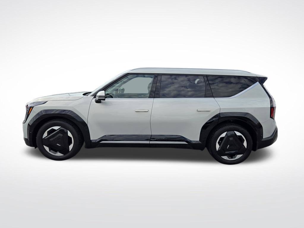 Used 2026 Kia EV9 Land AWD/4WD image 6