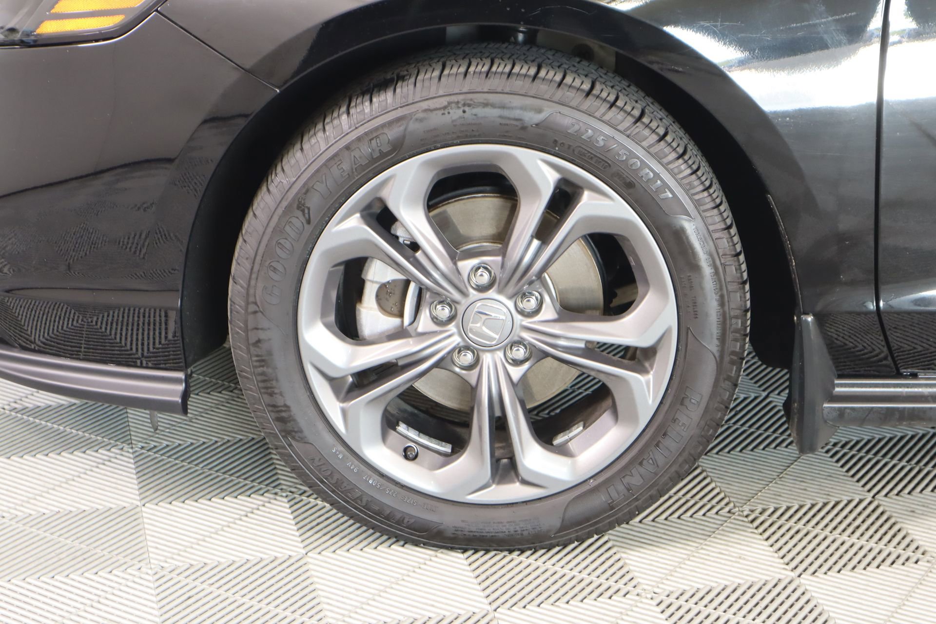 Used 2023 Honda Accord EX image 18