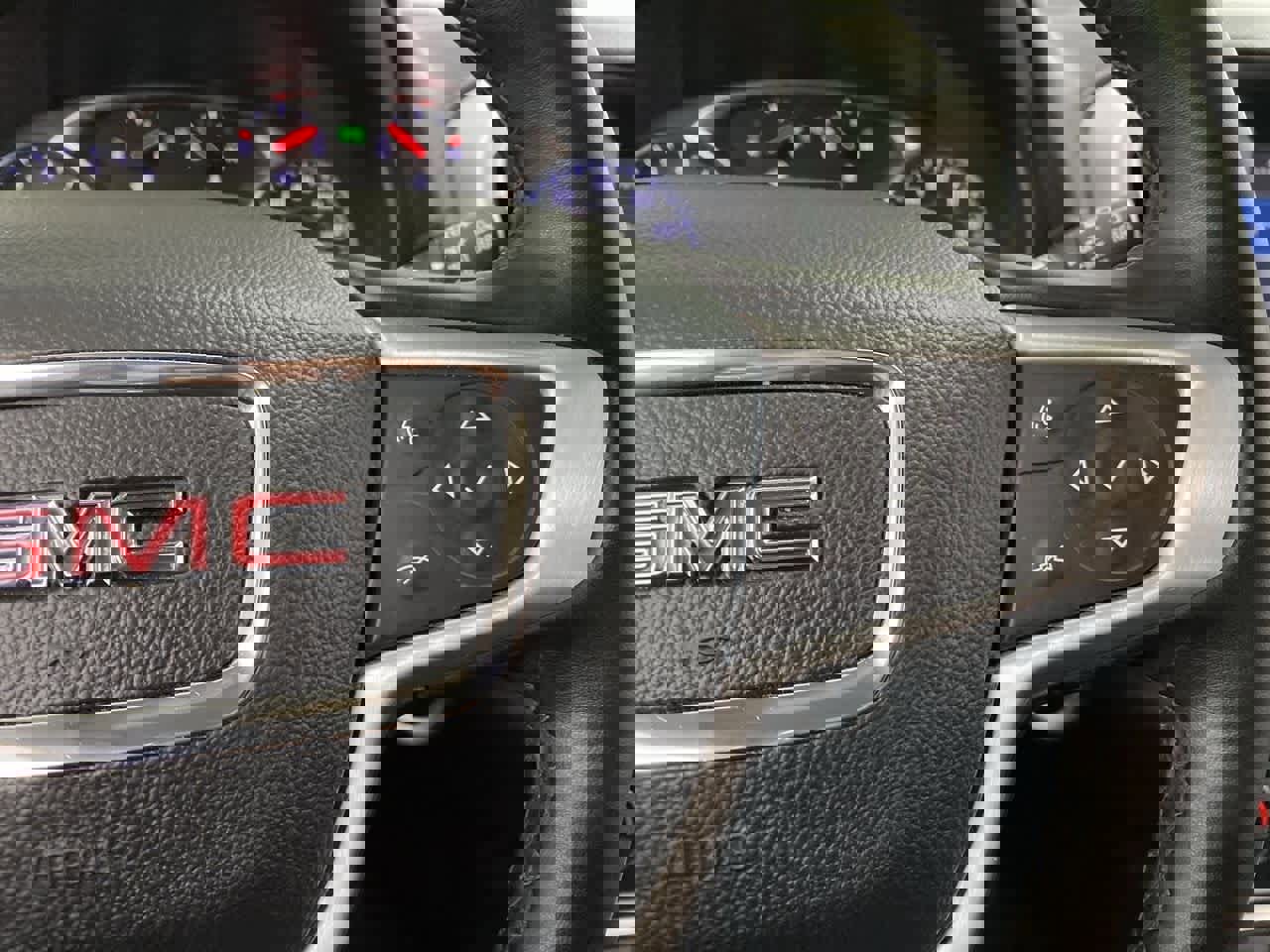 Used 2023 GMC Terrain SLT image 22