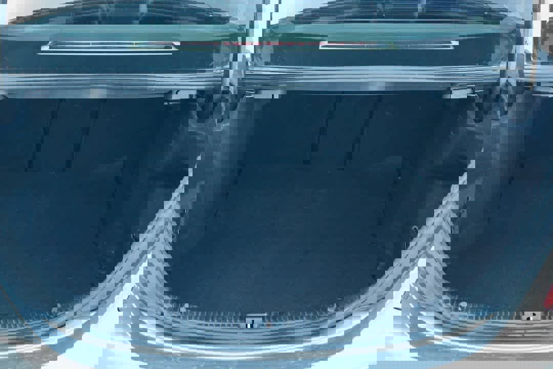 Used 2017 Mercedes-Benz C 300 4MATIC Sedan image 9