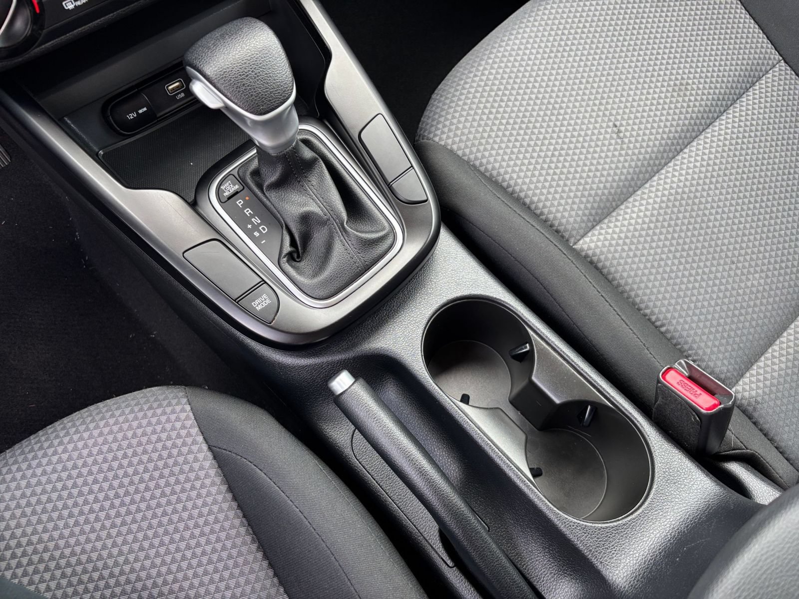 Used 2025 Kia Soul LX w/ LX Technology Package FWD image 39