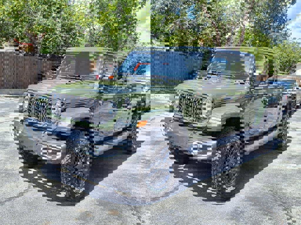 Used 2024 Jeep Gladiator Sport image 19