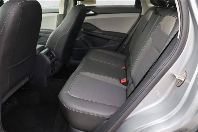 Used 2023 Volkswagen Taos SE w/ Panoramic Sunroof Package AWD/4WD image 22