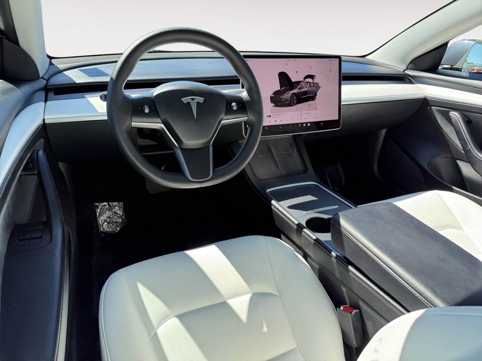 Used 2023 Tesla Model 3 Standard Range image 15