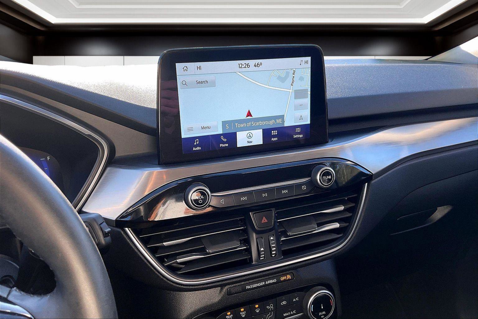 Used 2022 Ford Escape Titanium w/ Class II Trailer Tow Package image 6