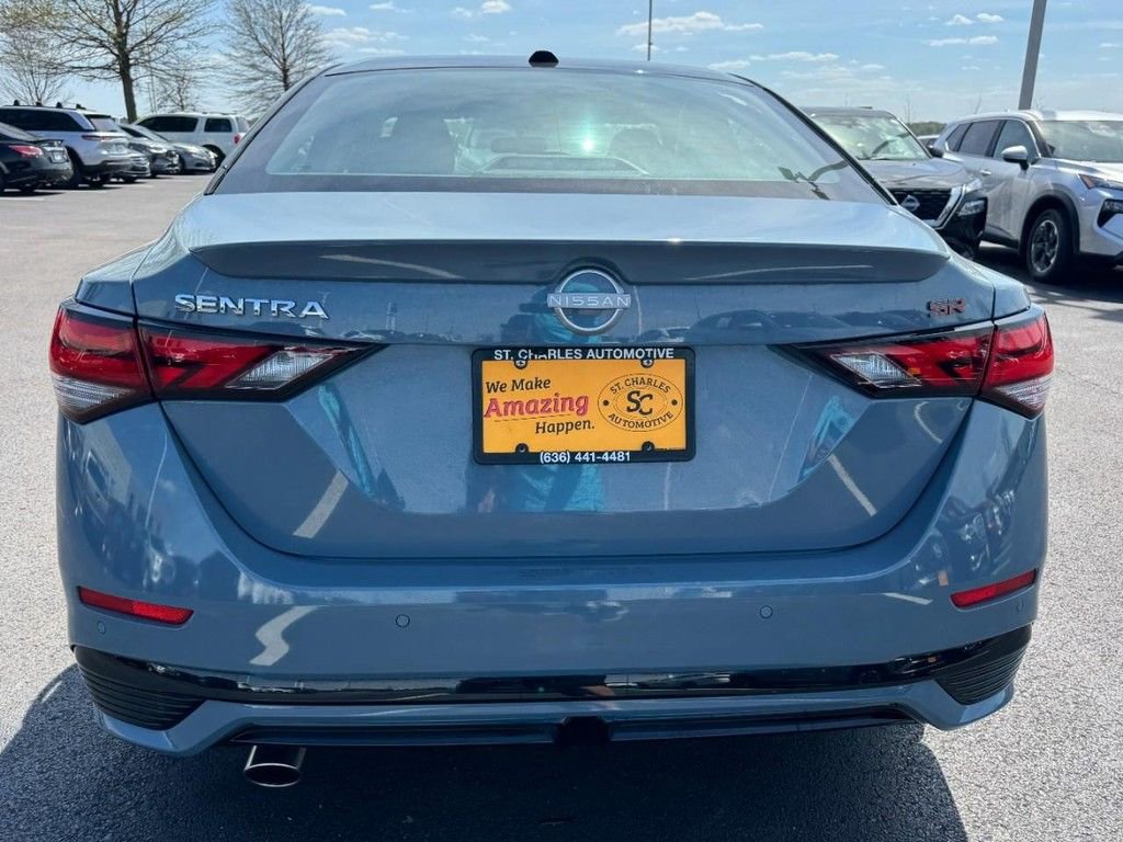 Used 2025 Nissan Sentra SR image 4