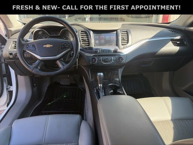 Used 2014 Chevrolet Impala LT w/ Convenience Package image 12