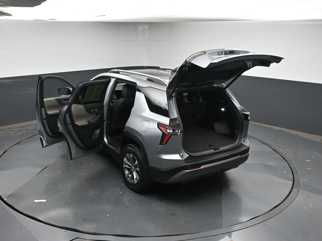 Used 2025 Chevrolet Equinox LT w/ Convenience Package II FWD image 45