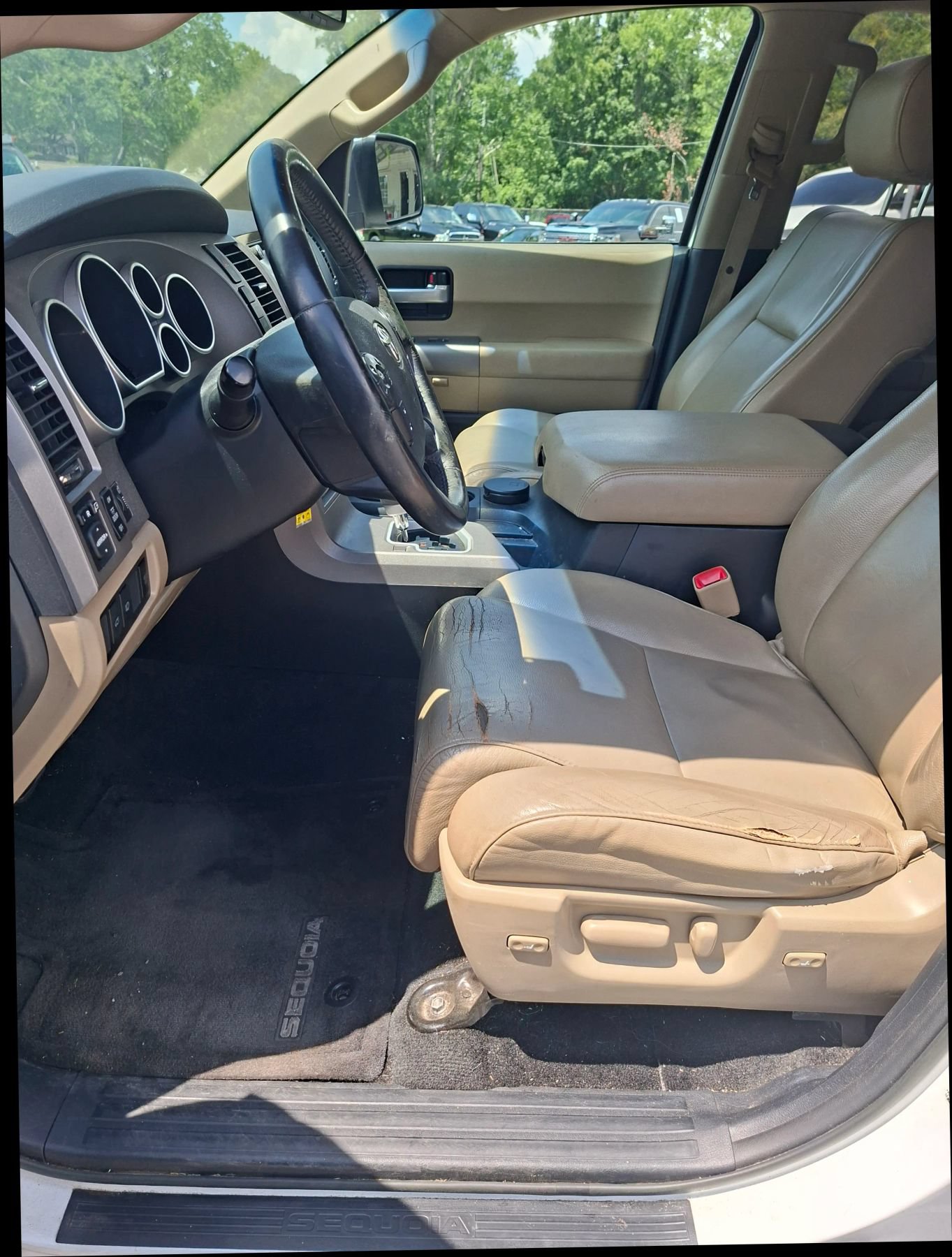 Used 2013 Toyota Sequoia Limited AWD/4WD image 7