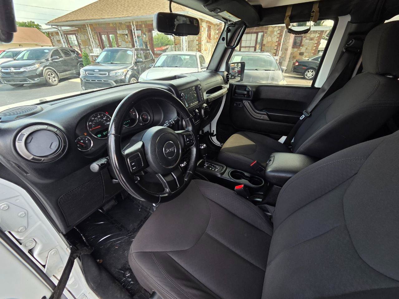 Used 2018 Jeep Wrangler Unlimited Sport S AWD/4WD image 11