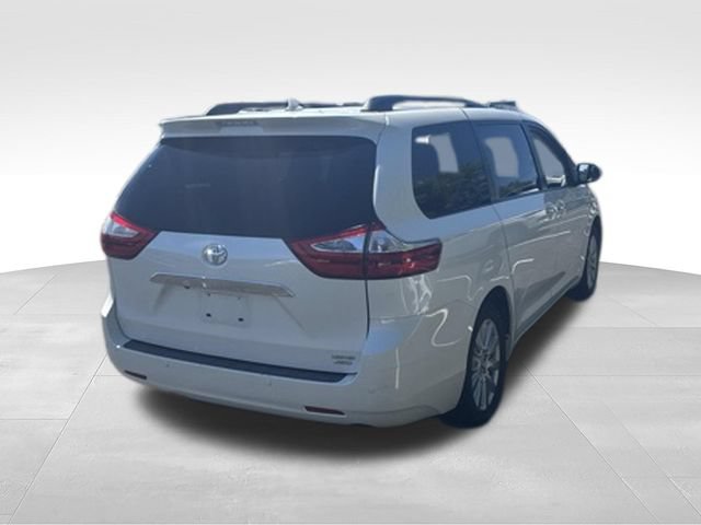 Used 2017 Toyota Sienna Limited AWD/4WD image 5