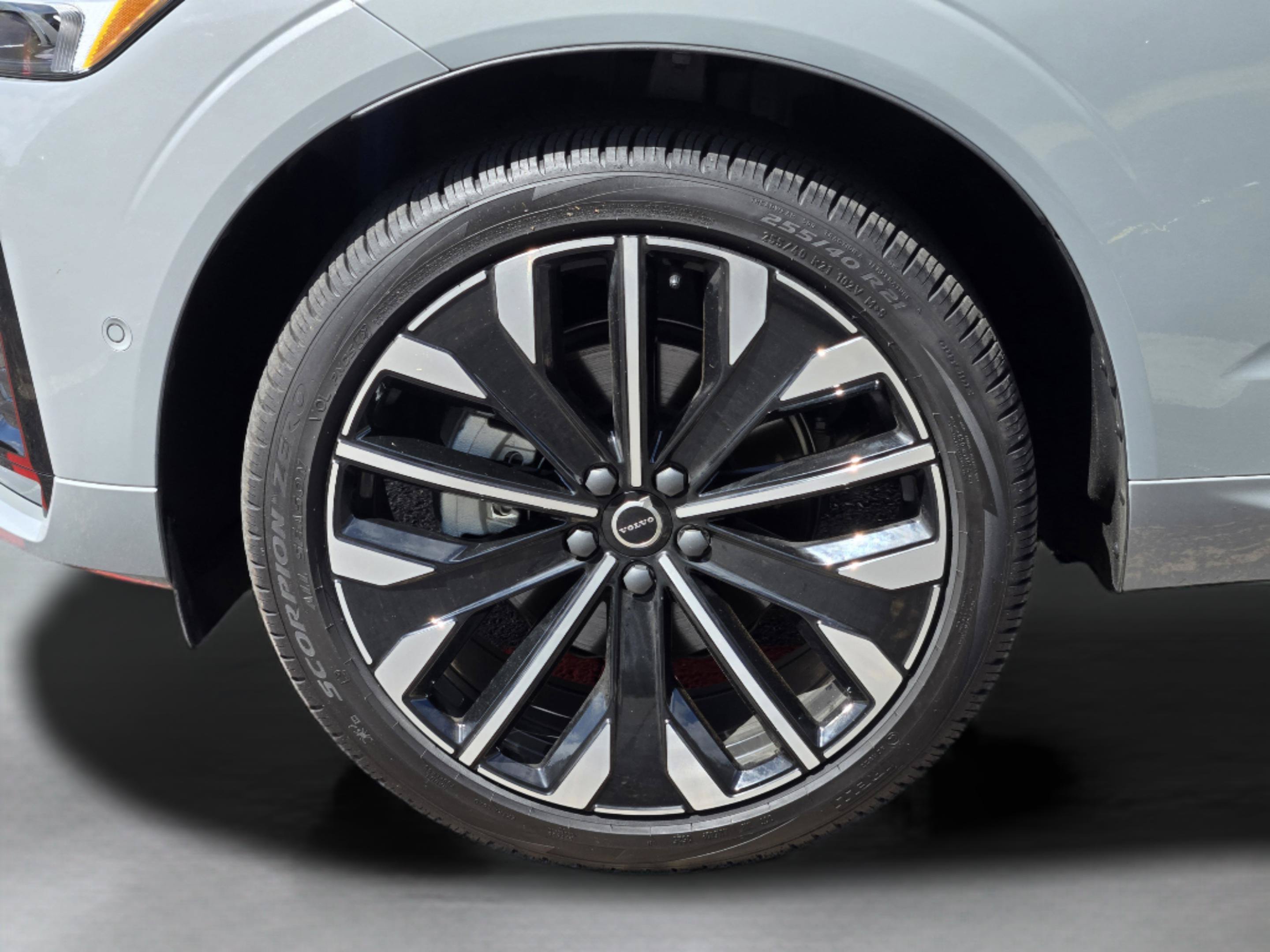 Used 2026 Volvo XC60 B5 Ultra w/ Protection Package Premier AWD/4WD image 33