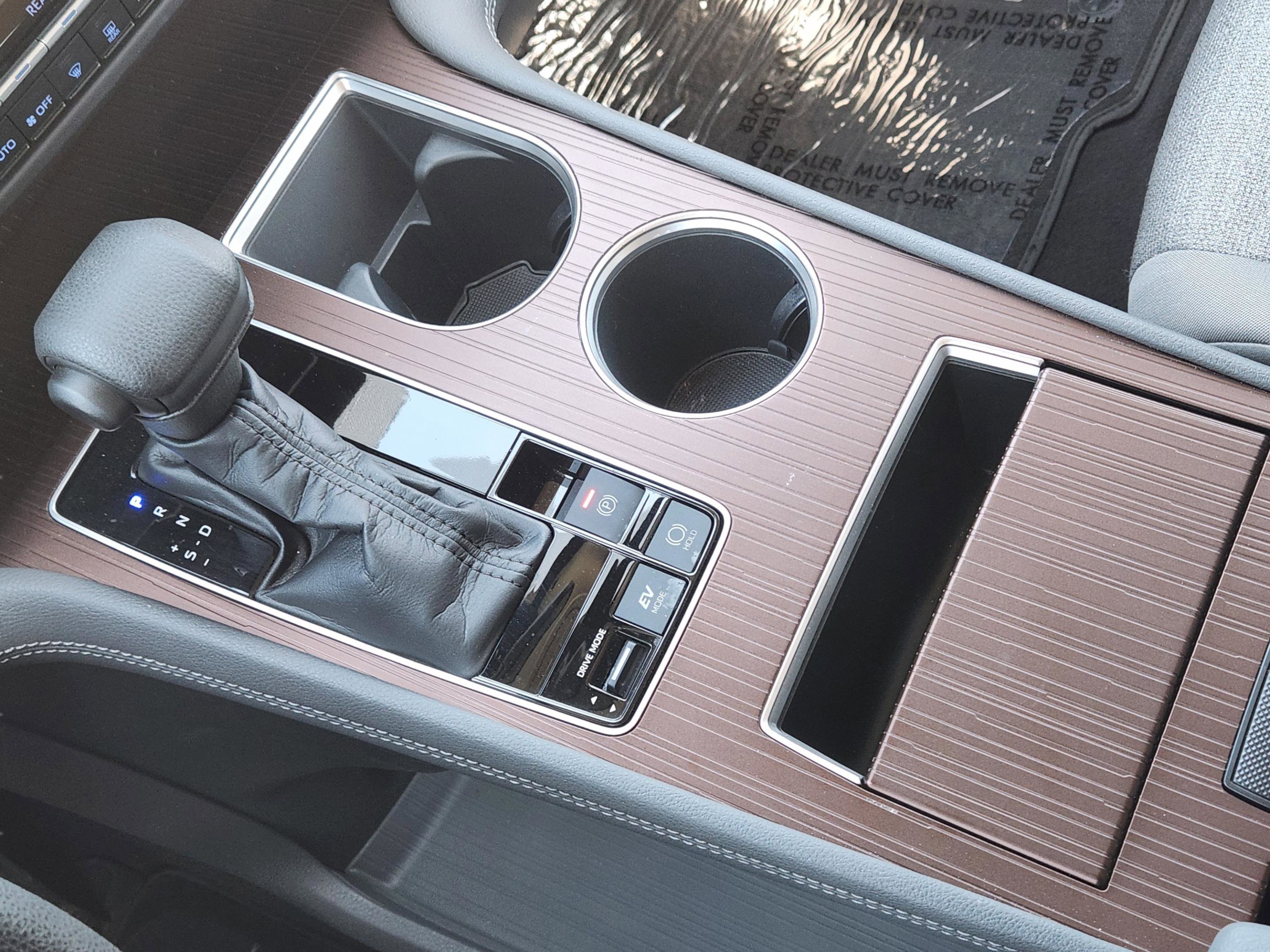 Used 2021 Toyota Sienna LE image 19