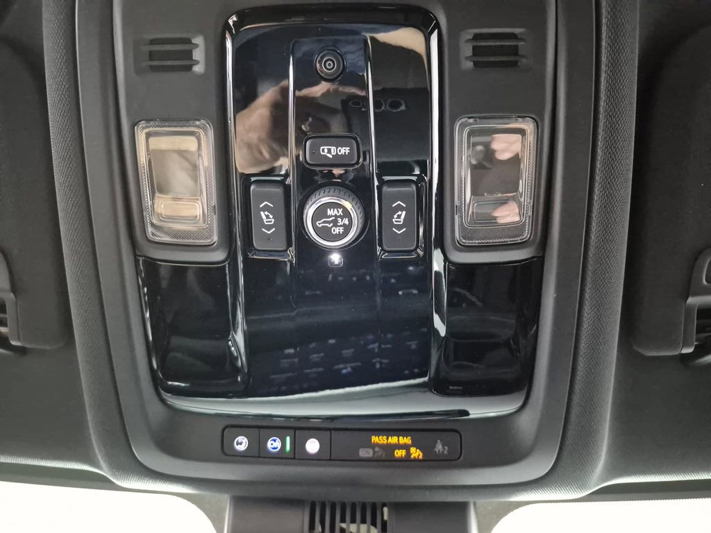 New 2026 Chevrolet Suburban LT image 20