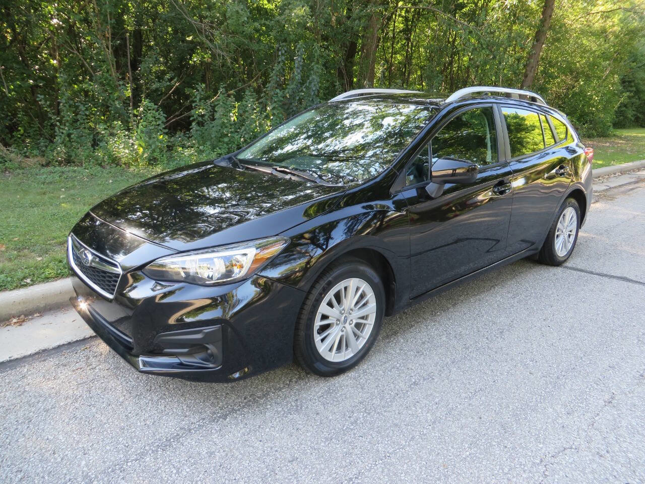Used 2018 Subaru Impreza 2.0i Premium image 1