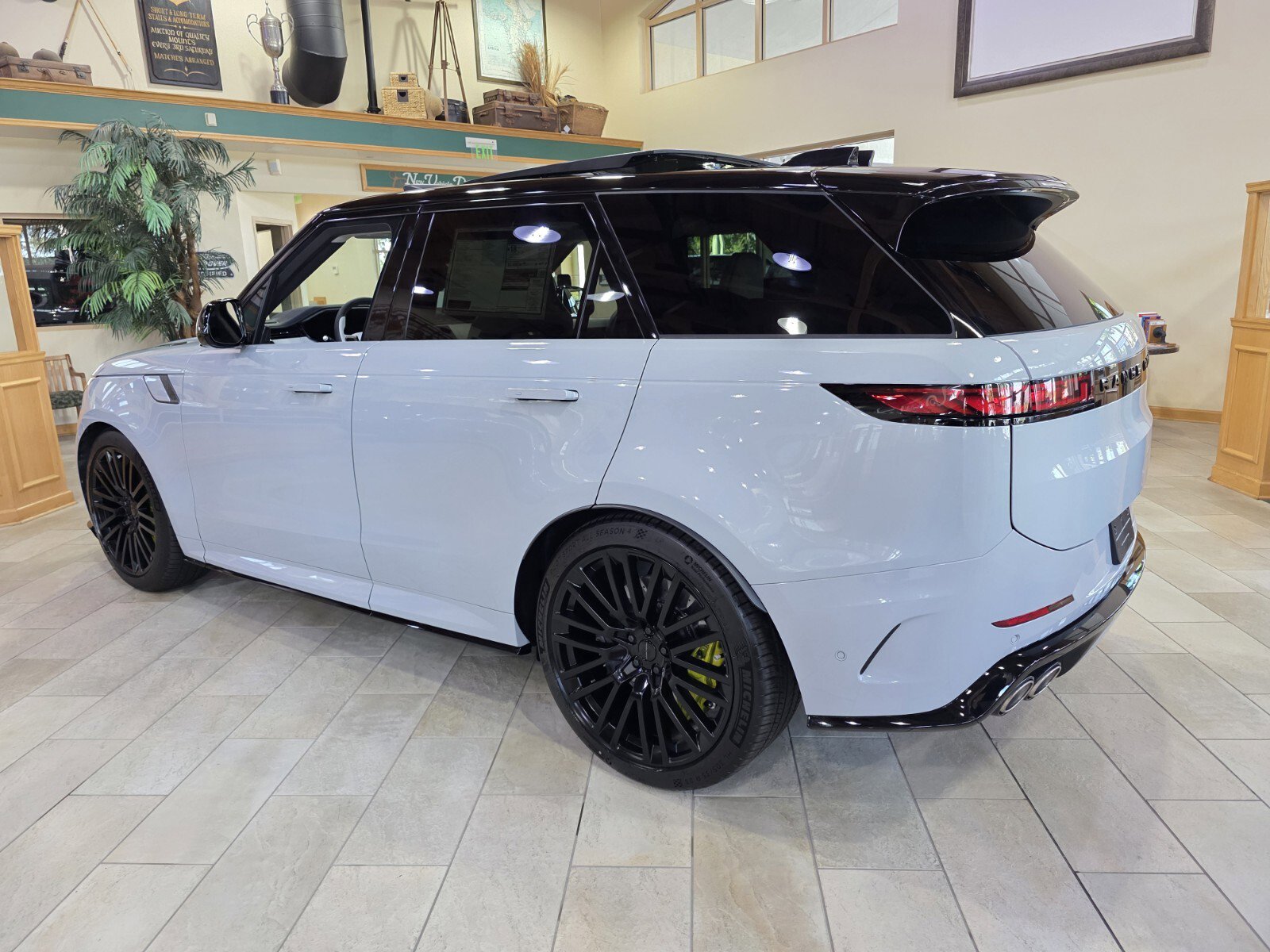 New 2026 Land Rover Range Rover Sport SV image 2