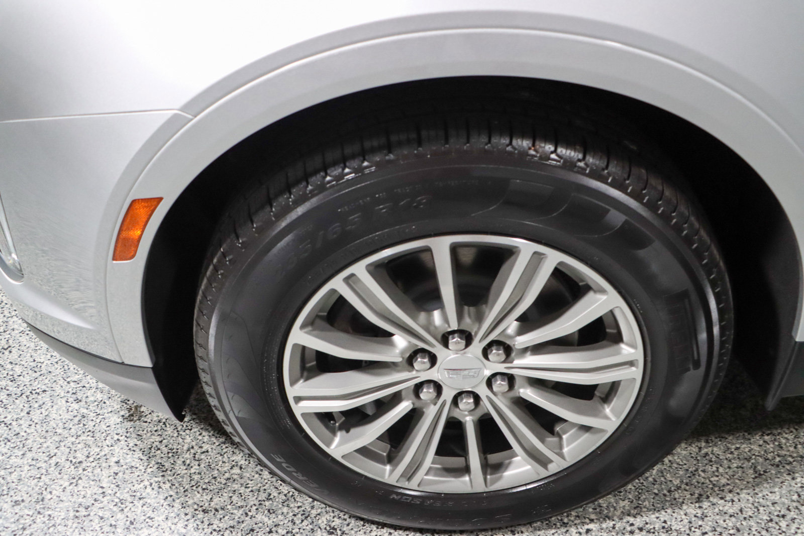 Used 2018 Cadillac XT5 Luxury w/ Driver Awareness Package image 11