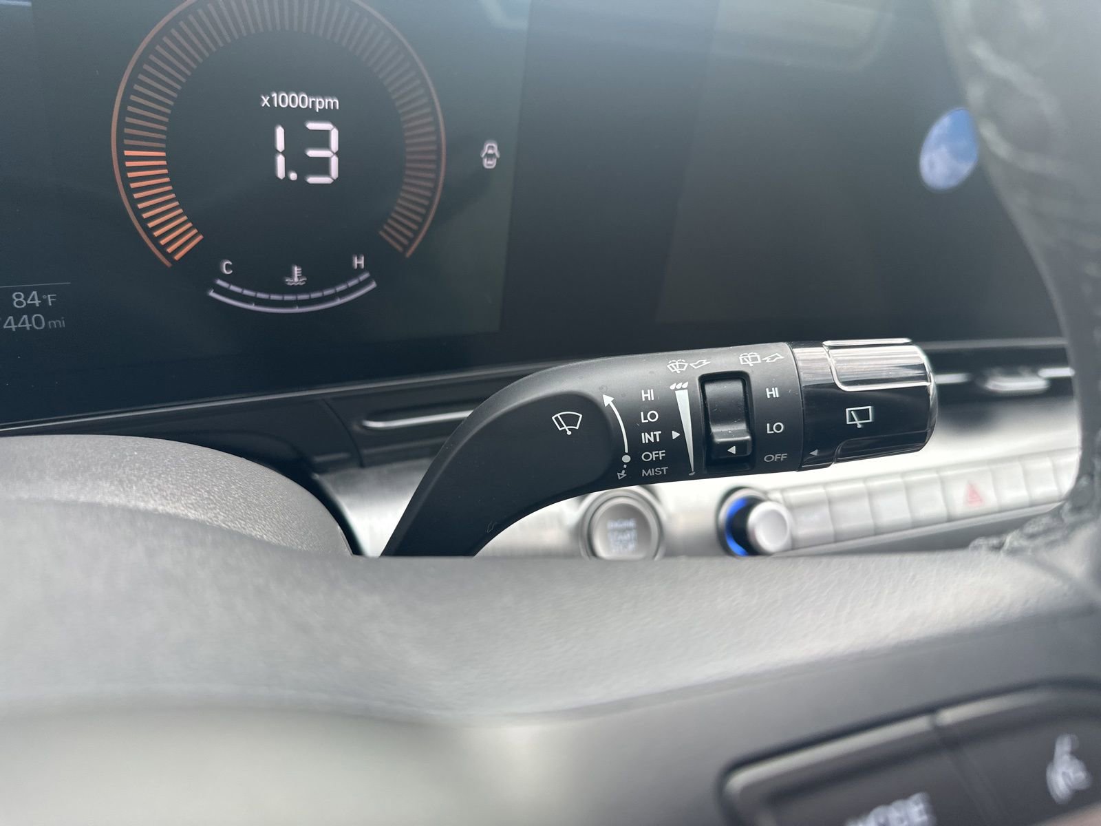 Used 2025 Hyundai Kona SEL image 18