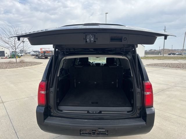 Used 2015 Chevrolet Suburban LT image 13
