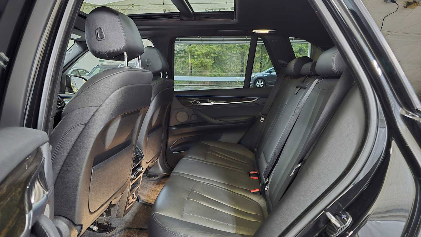 Used 2014 BMW X5 xDrive35d image 16