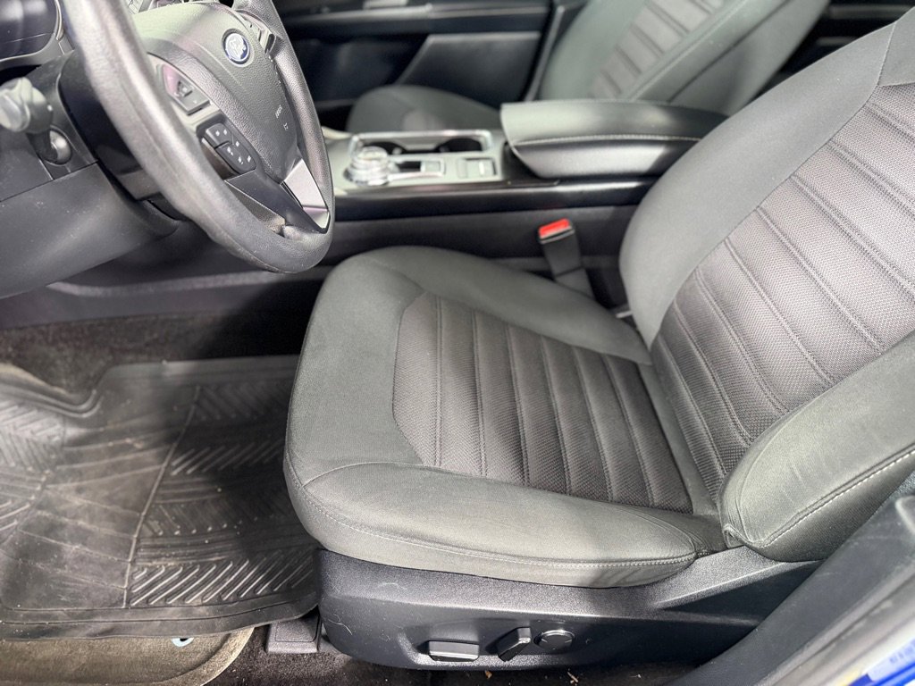 Used 2018 Ford Fusion SE image 8