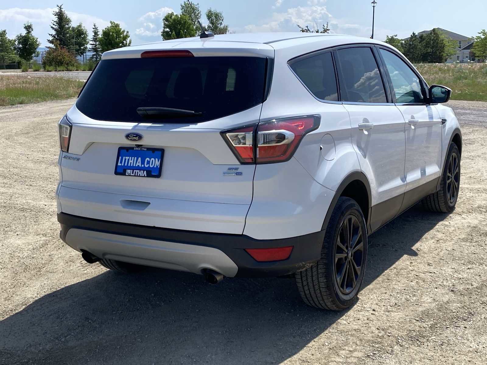Used 2017 Ford Escape SE image 12
