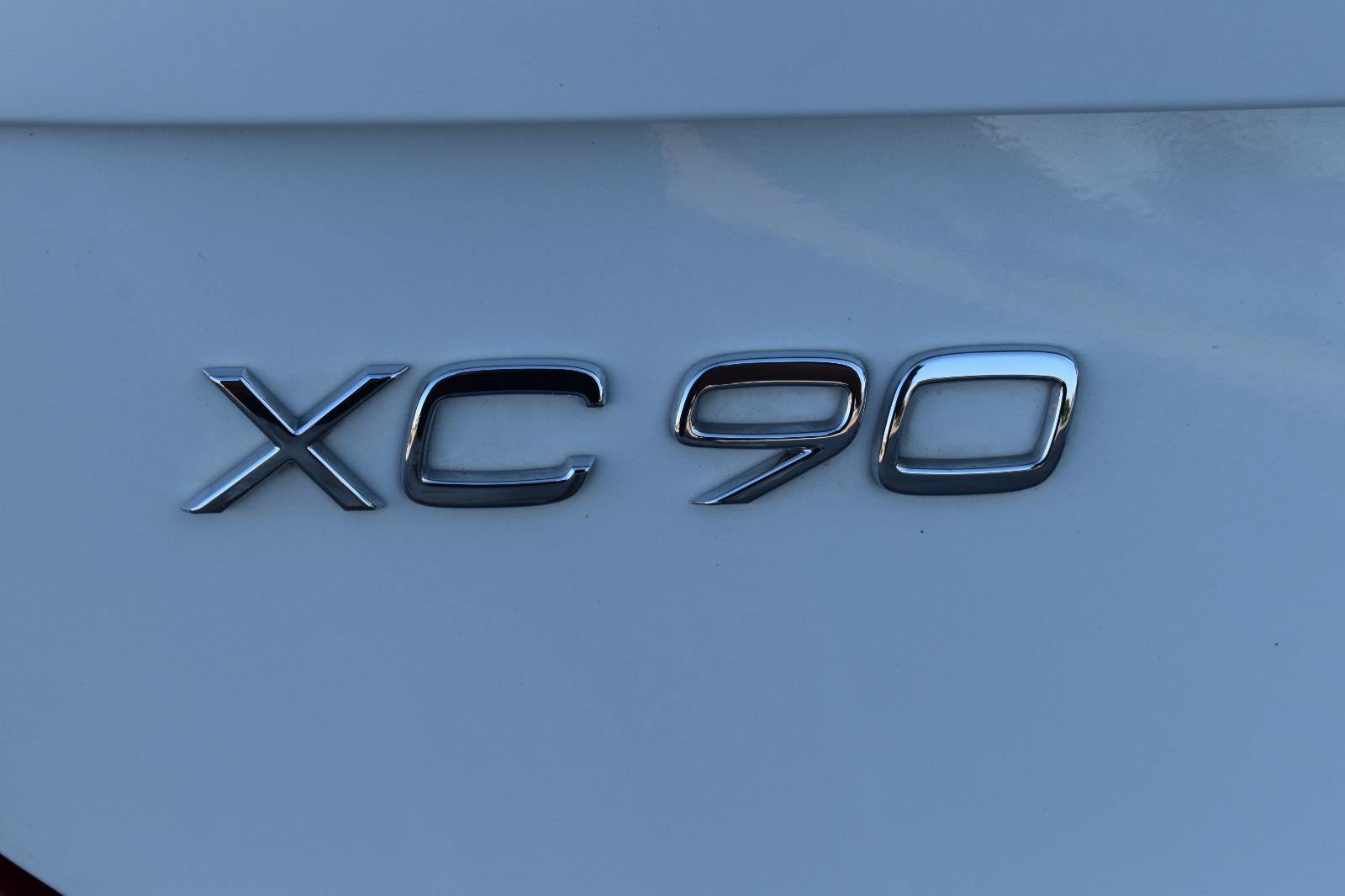 Used 2021 Volvo XC90 T5 Momentum w/ Protection Package Premier FWD image 8
