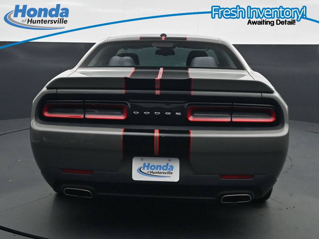Used 2019 Dodge Challenger SXT RWD image 8