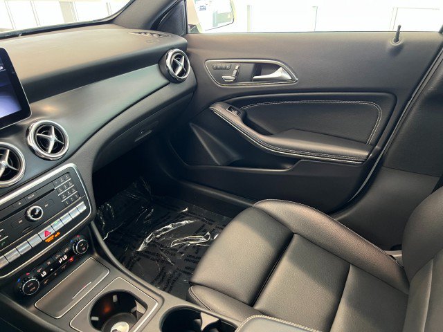 Used 2018 Mercedes-Benz GLA 250 4MATIC image 21