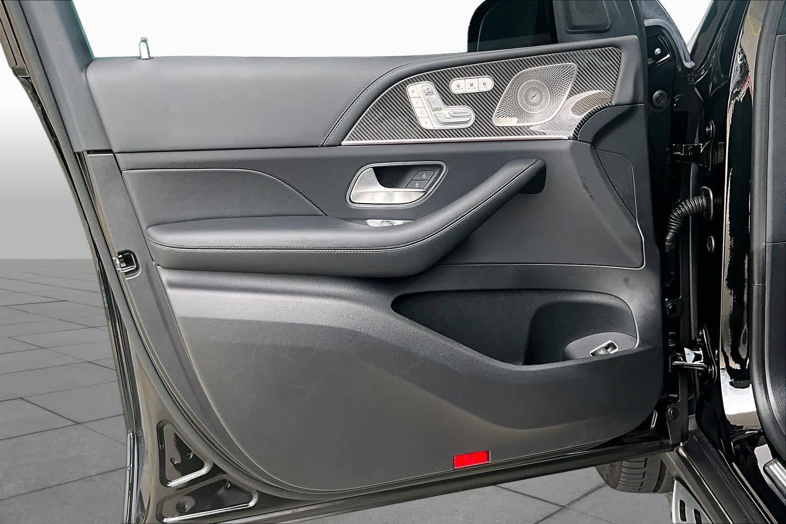 Used 2024 Mercedes-Benz GLS 63 AMG 4MATIC image 19