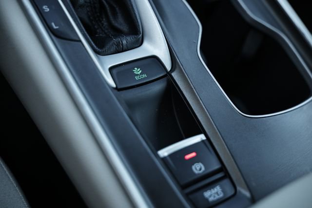 Used 2018 Honda Accord EX image 39