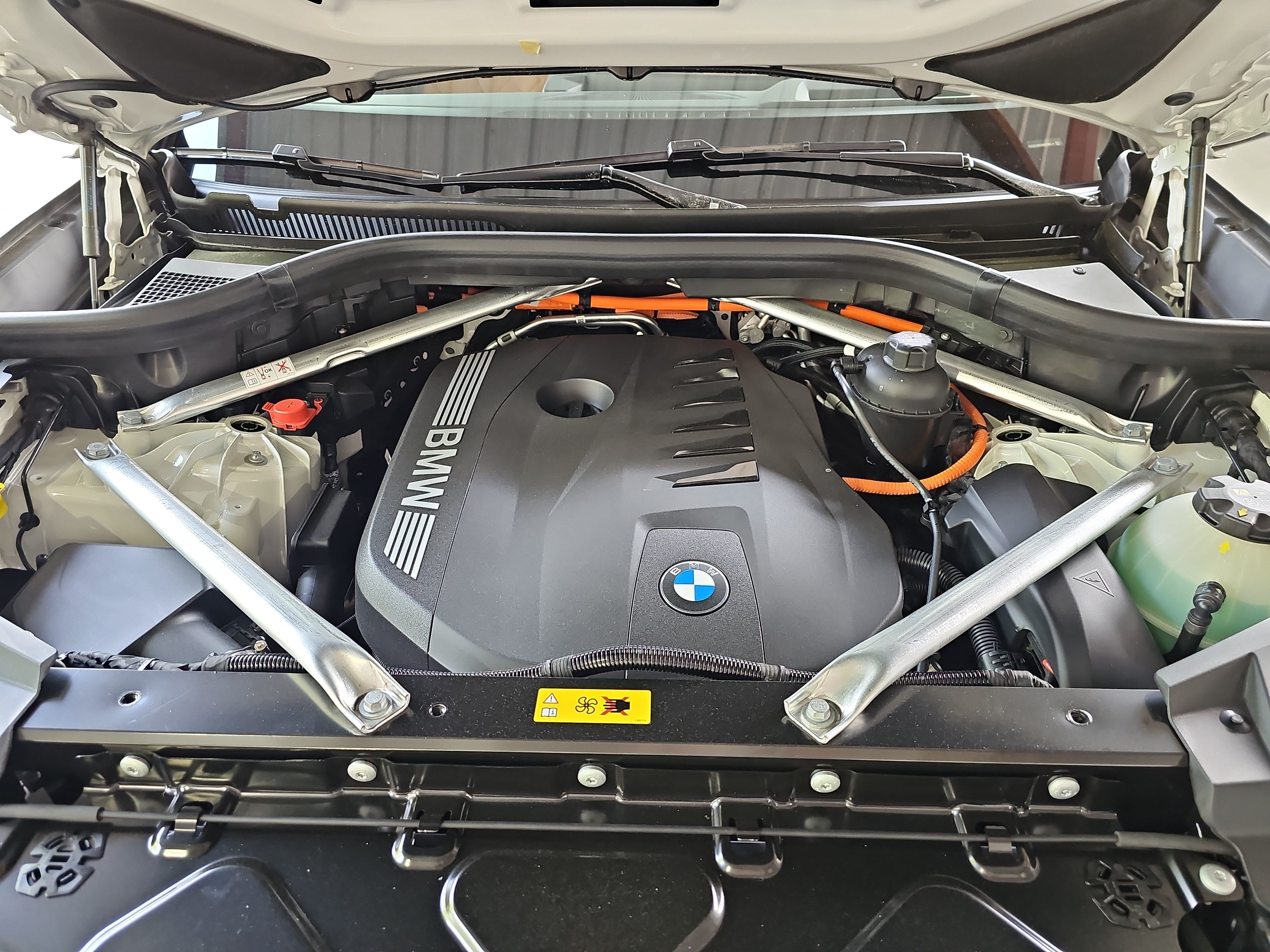 New 2026 BMW X5 xDrive50e w/ M Sport Package AWD/4WD image 33