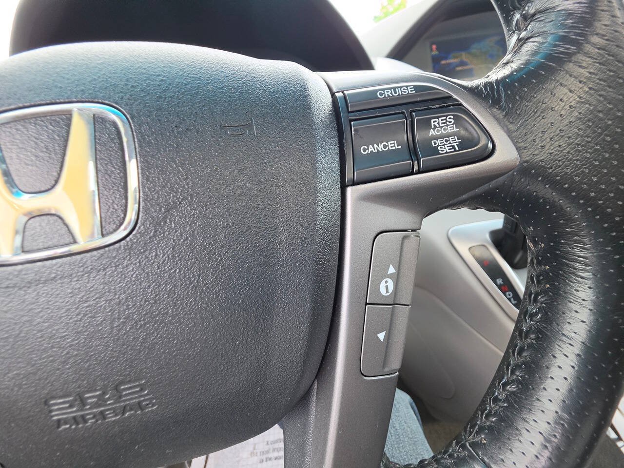 Used 2012 Honda Odyssey Touring Elite image 38
