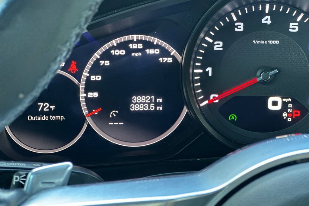 Used 2022 Porsche Cayenne image 28