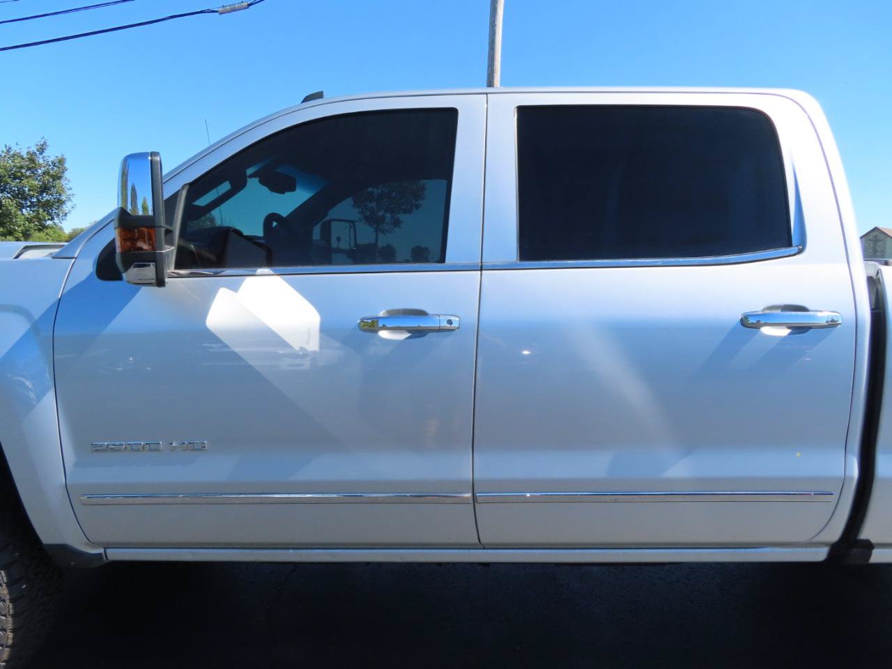 Used 2019 Chevrolet Silverado 2500 LTZ w/ Duramax Plus Package AWD/4WD image 14