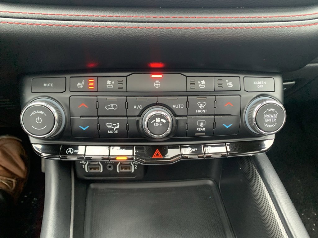 Used 2024 Dodge Durango GT image 27