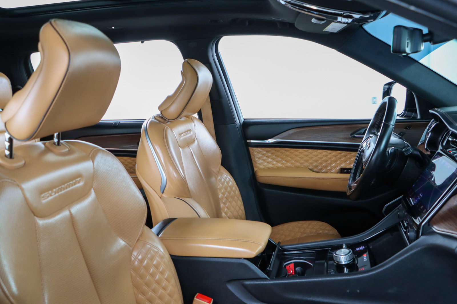 Used 2022 Jeep Grand Cherokee L Summit w/ Advanced Protech Group IV image 30