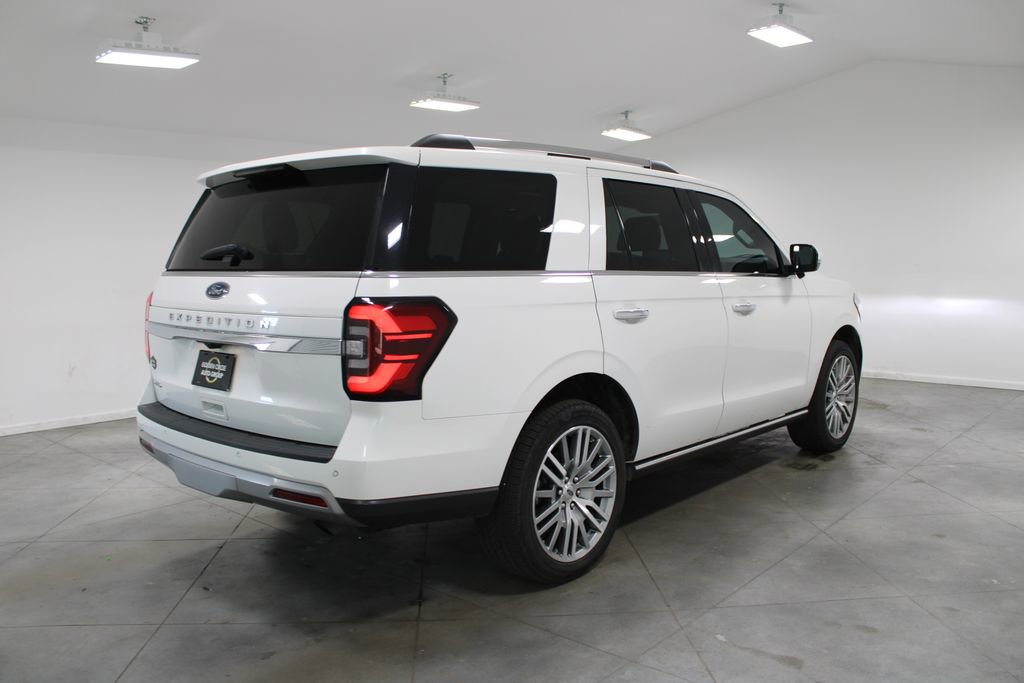 Used 2023 Ford Expedition Limited image 9