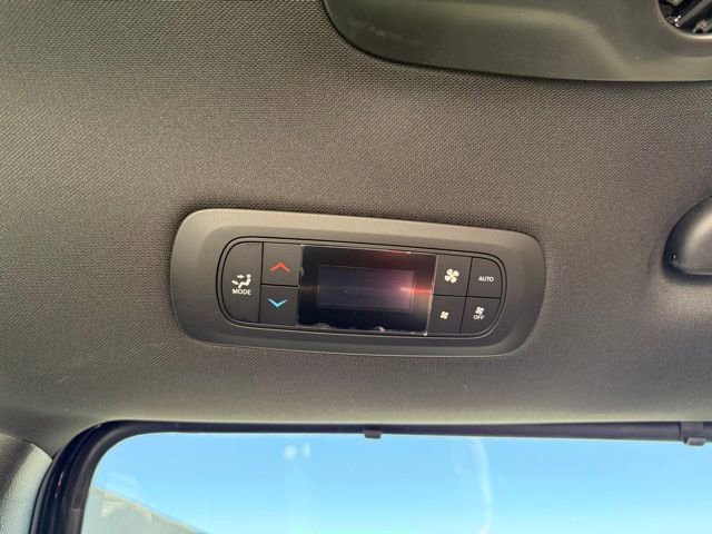 New 2026 Chrysler Pacifica Select image 27