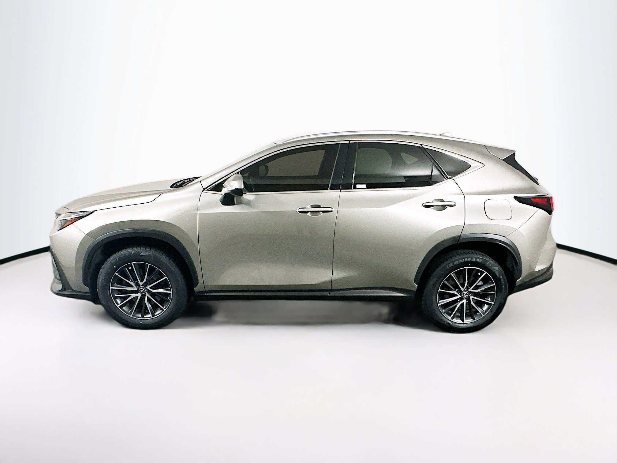 Used 2024 Lexus NX 250 FWD w/ Cold Area Package image 4