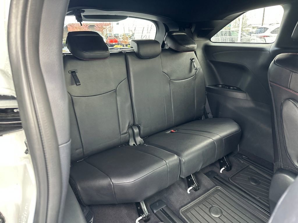 Used 2025 Toyota Sienna XSE w/ XSE Plus Package image 15