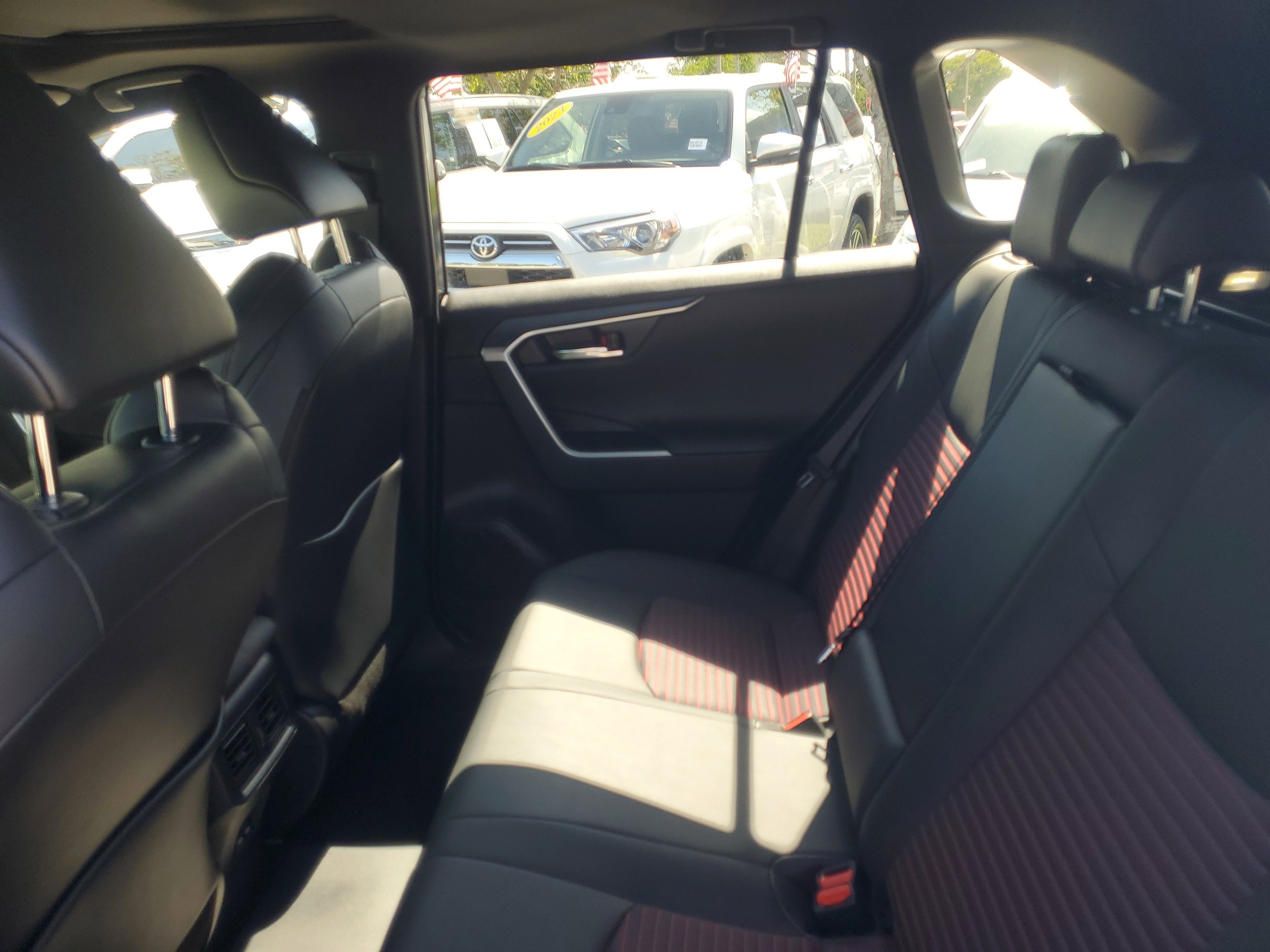 Used 2022 Toyota RAV4 XSE AWD/4WD image 12