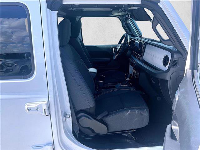Used 2025 Jeep Wrangler Unlimited Sport AWD/4WD image 9