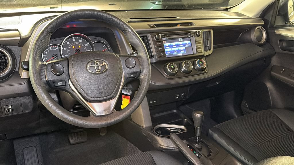 Used 2016 Toyota RAV4 LE AWD/4WD image 15