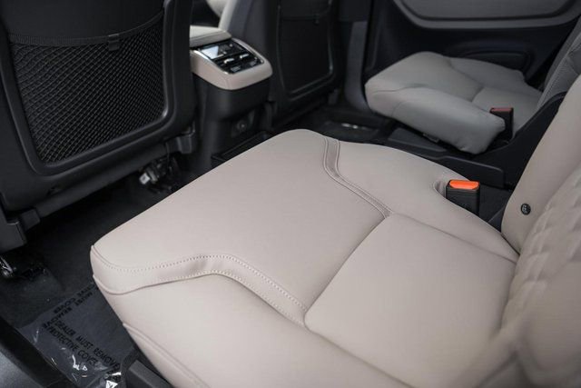 New 2026 Volvo XC90 B6 Plus w/ Protection Package Premier image 33