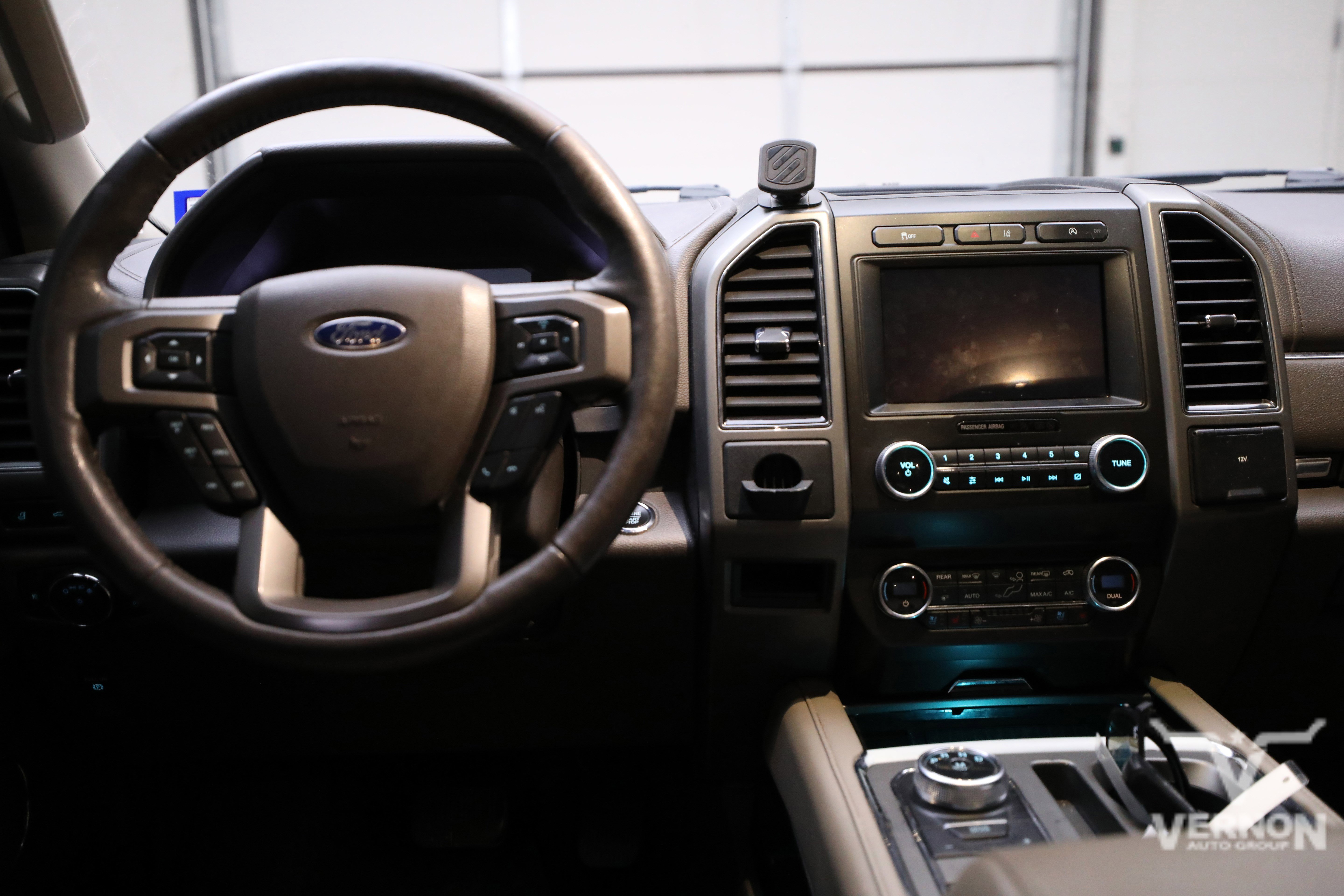 Used 2020 Ford Expedition XLT w/ Equipment Group 202A image 8