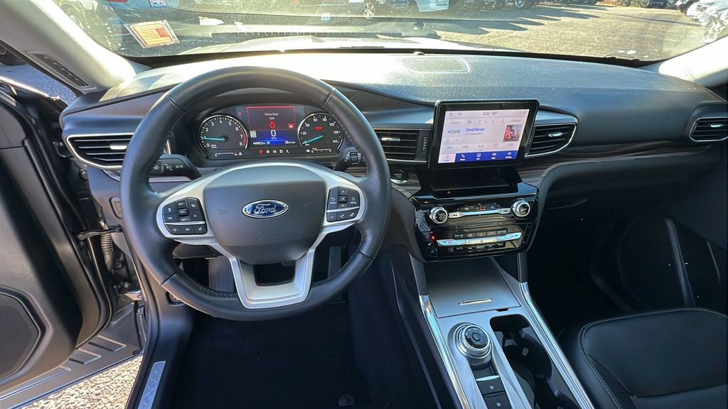 Used 2022 Ford Explorer Limited w/ Equipment Group 301A image 25