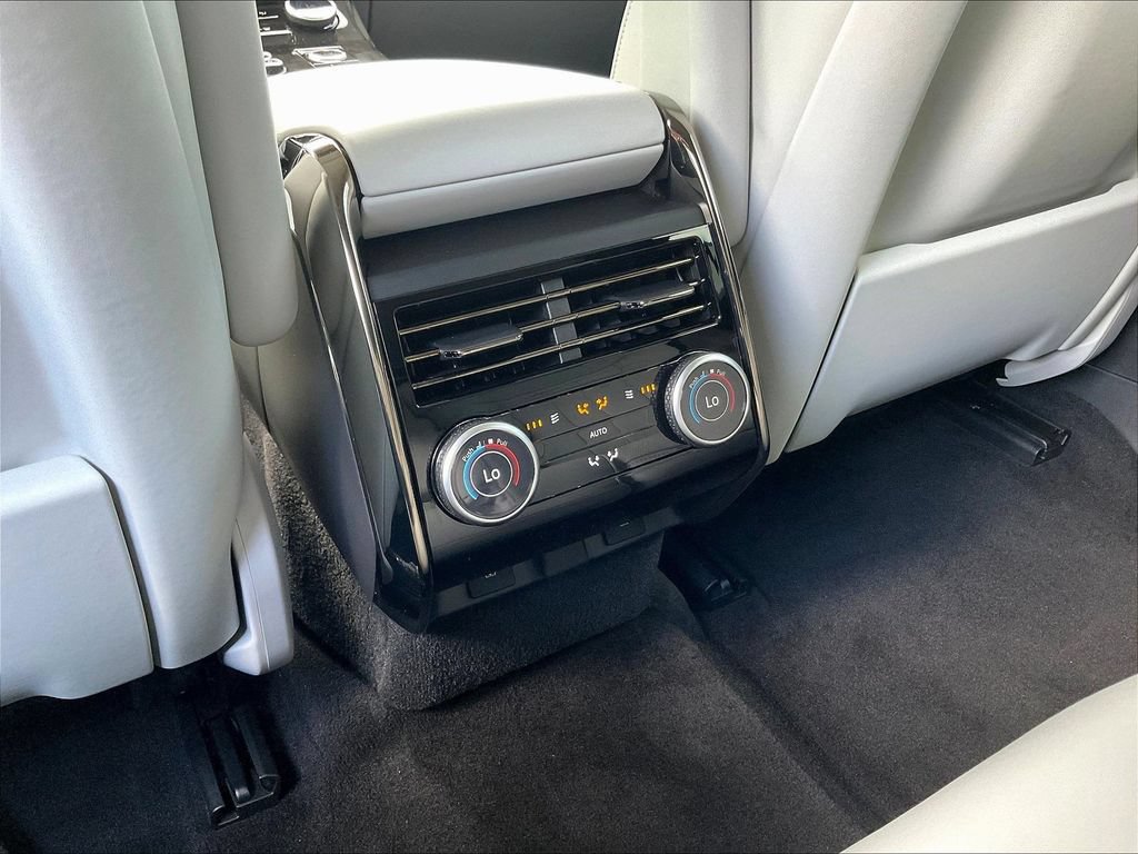 Used 2023 Land Rover Range Rover Sport SE AWD/4WD image 10